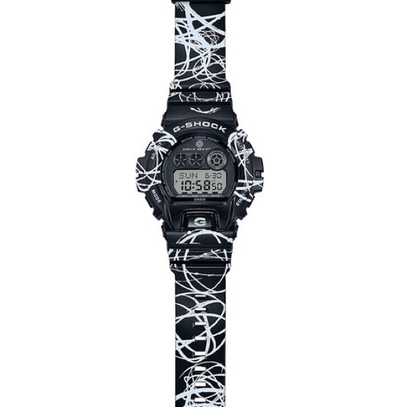 CASIO G-SHOCK X FUTURA WATCH
BLACK & WHITE - Picture 2 of 3